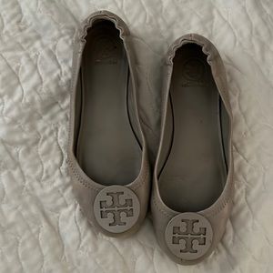 Tory Burch flats in good condition, they still have some good life to them.